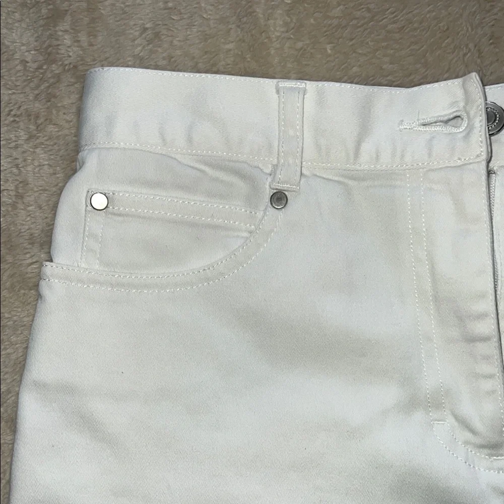 Ann Taylor White Knee-Length Pencil‎ Skirt